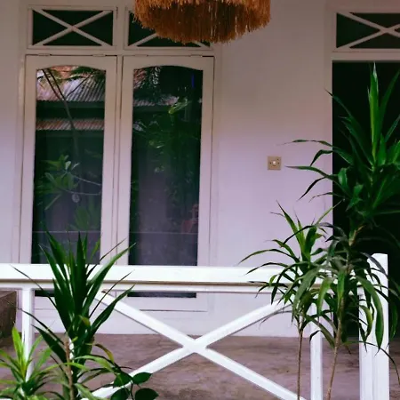 Cafe Des Arts Gili Air-3