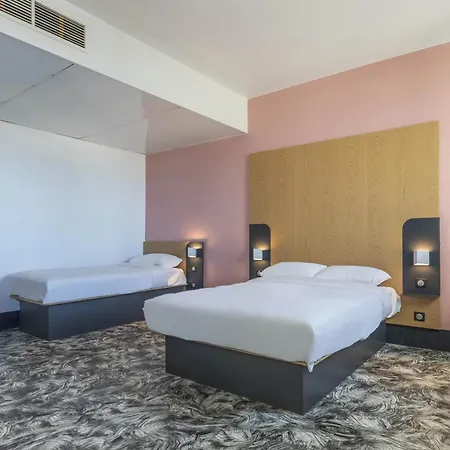 B&B Hotel Marseille Les Ports-3