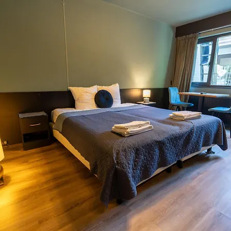 Hotel Zee Bergen-3