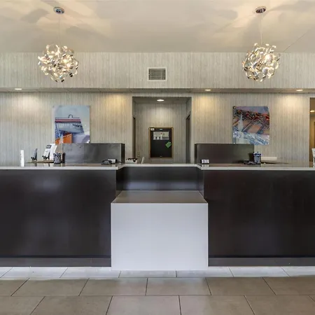 Best Western Plus Castlerock Inn & Suites-3