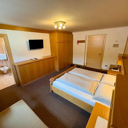 Garni Apparthotel St Valentin-3