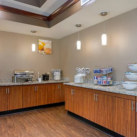 Comfort Suites Little Rock West-3