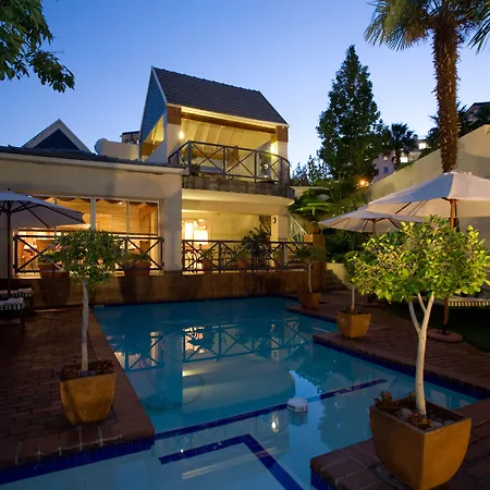 Courtyard Hotel Sandton-3