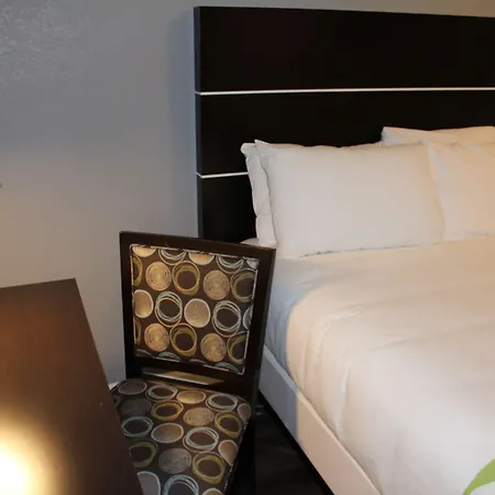 Layne Hotel-2