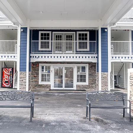 Hilltop Inn & Suites, Near Foxwoods Casino-3