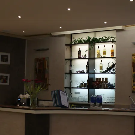 Atomis Hotel Duesseldorf City-2