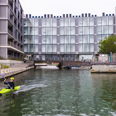 Aha Harbour Bridge Hotel & Suites-3