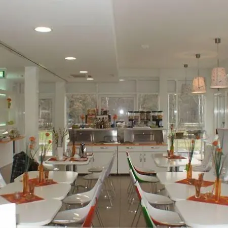 Hotel Aviva By Apolonia-3