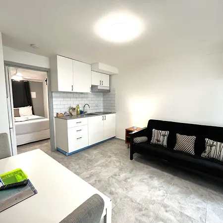 Broadwater Keys Holiday Apartments-3