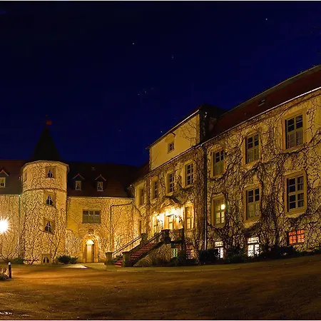 Stadtschloß Hecklingen***-3