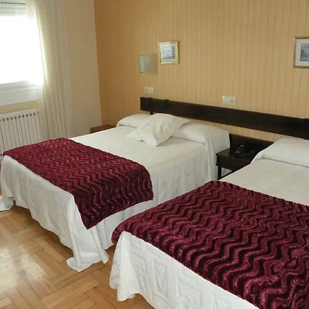 Hotel Rompeolas-2