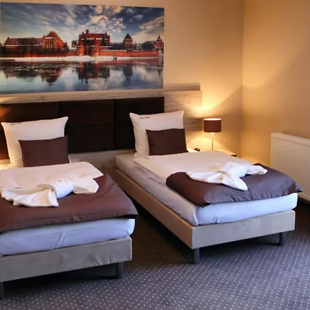Hotel Piast Przy Zamku-3