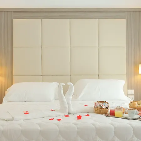 Garibaldi Suite-2