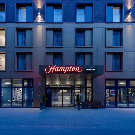 Hampton By Hilton Duesseldorf City Centre-3