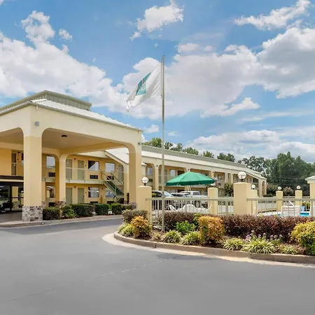 Quality Inn Mccomb-3