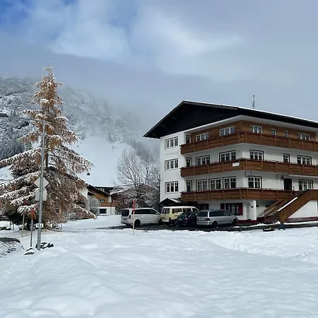 Haus Wallis by stayFritz - Ski-In Ski-Out Zimmer 'garni' am Arlberg-2