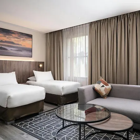Protea Hotel By Marriott Cape Town Waterfront Breakwater Lodge-3