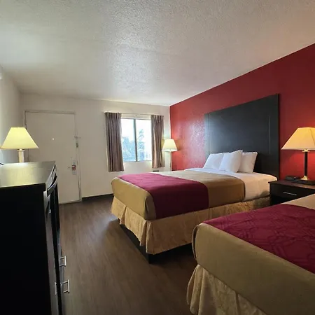 Econo Lodge Carlisle-3