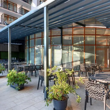 Best Western Plus Premium Inn-2