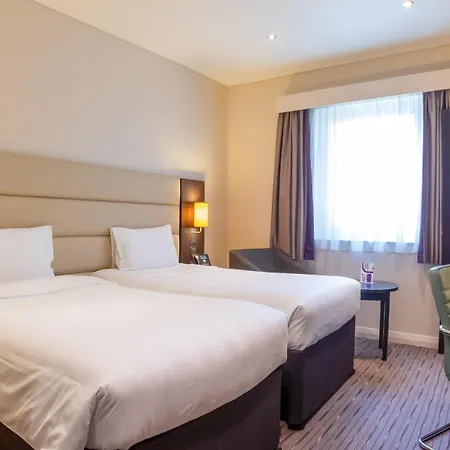 Premier Inn Doha Airport-2
