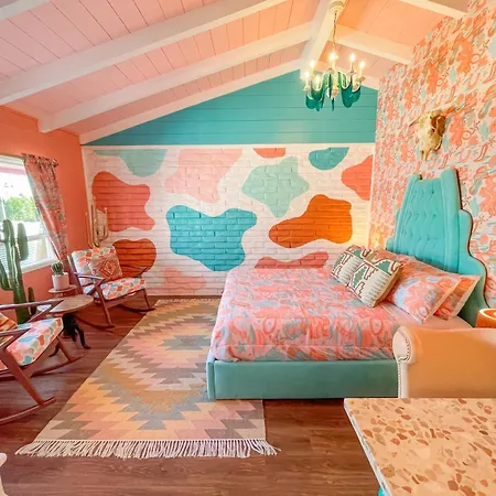 Trixie Motel-2
