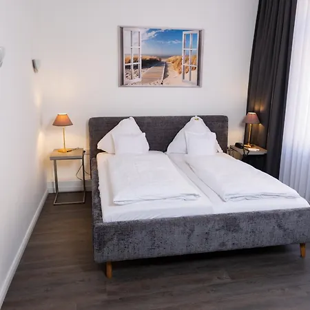 Hotel Alpha-2