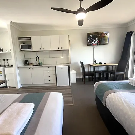 Broadwater Keys Holiday Apartments-2