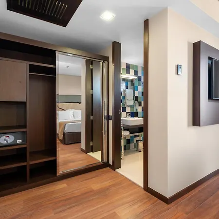 Axis Porto Business & Spa Hotel-2
