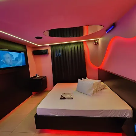 Fashion Motel-3