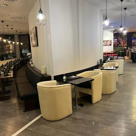 Leoso Hotel Leverkusen-2