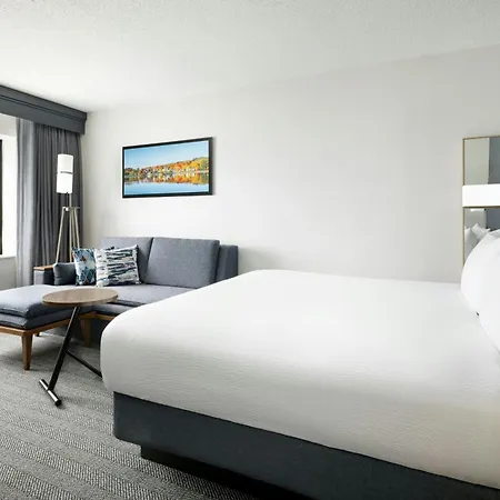 Courtyard By Marriott Concord-2