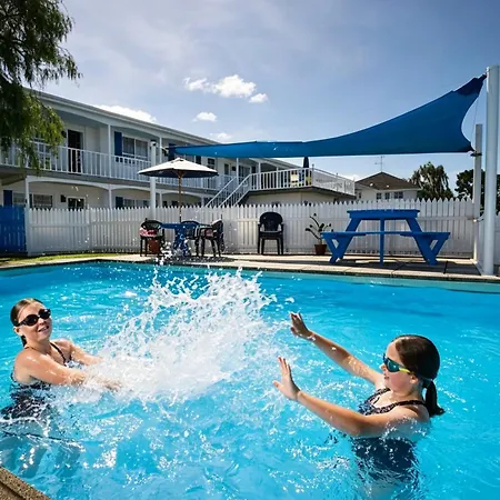 Boundary Court Motor Inn-2