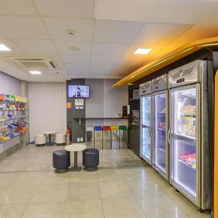 ibis budget RJ Copacabana-2