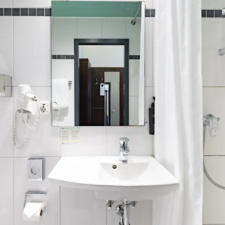 Garner Hotel Hamburg - Graf Moltke By Ihg-3