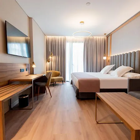 Hotel Giralda Center-3