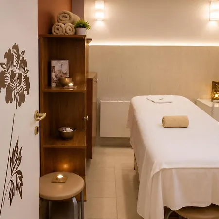 Crystal Palace Boutique Hotel-2