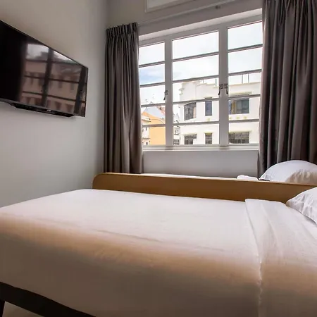 Ibis Budget Singapore Gold-3