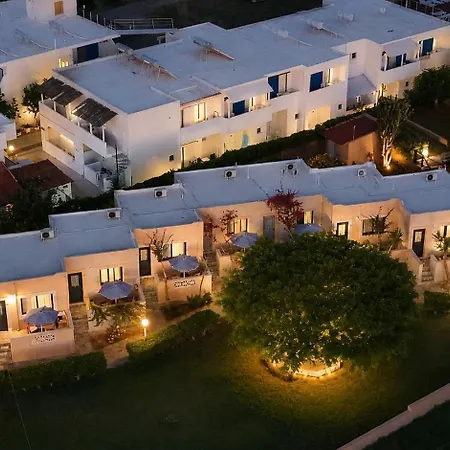 Golden Bay Apartments-Garden Haven-3