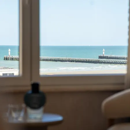 The Cornr Seaview-2