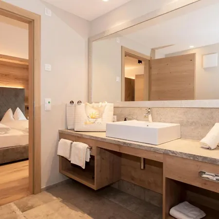 Alpin Hotel Sonnblick-3