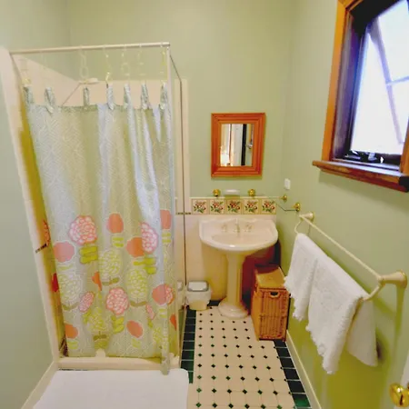 Rosemoore Bed & Breakfast-3
