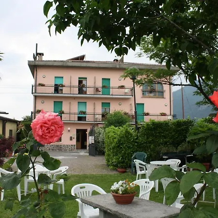 Albergo Ristorante Punta Dell'Est-3
