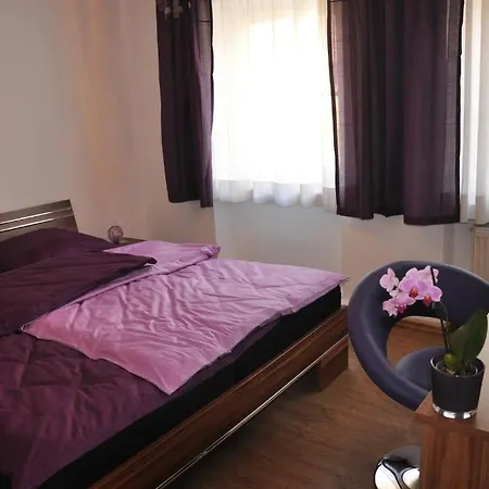 Gästezimmer Michelangelo-2