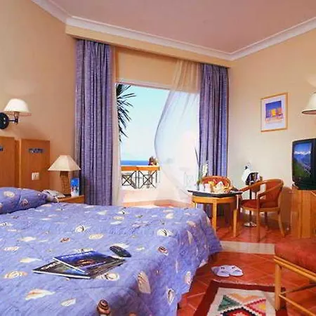 Ivy Cryene Island Resort & Aqua Park-3