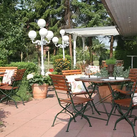Hotel Wilhelm Busch-3