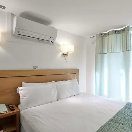 Ambassadors Hotel-2
