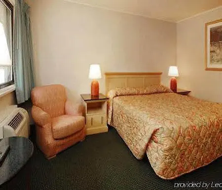 Poughkeepsie Inn-3