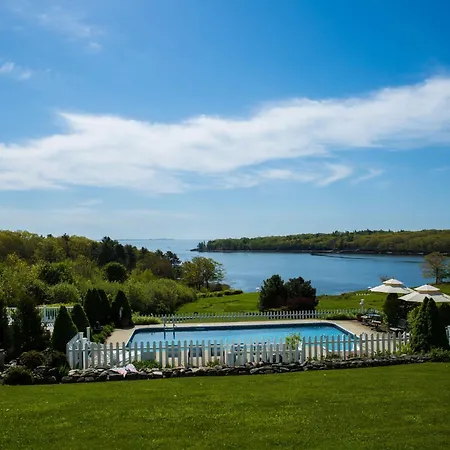 Strawberry Hill Seaside Inn-3