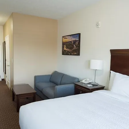 Landmark Inn And Suites-2