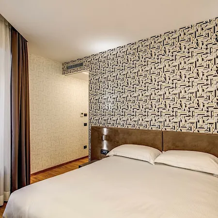 Colosseo Prestige Rooms-2